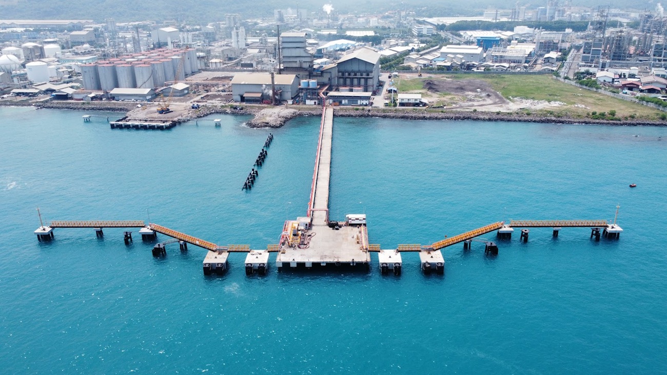 The repair of the existing 30,000 DWT jetty and the construction of the new 5,000 DWT wharf have been completed.