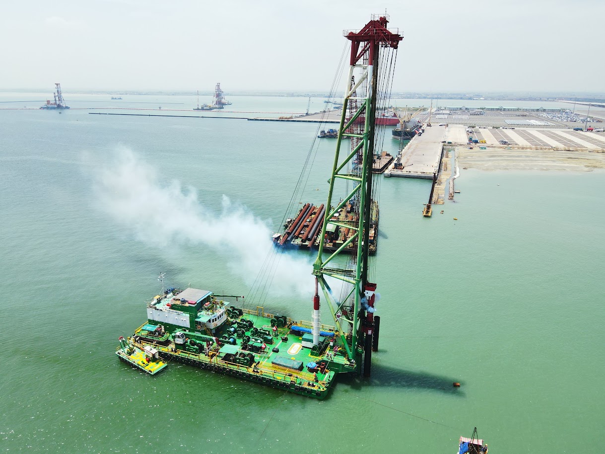 SWI Sulawesi X conducted pile testing using a powerful Delmag D220 hammer